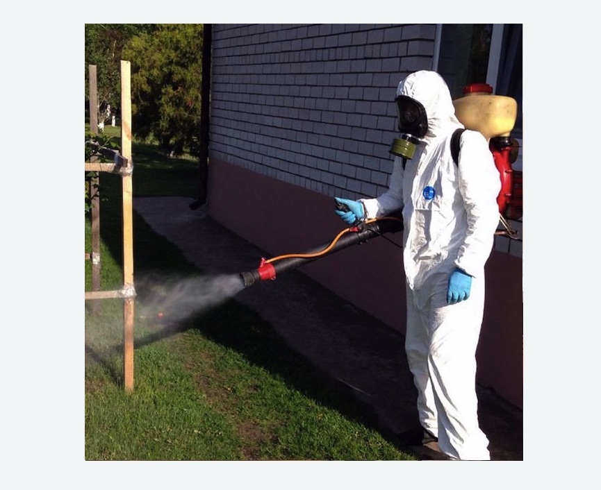 травля клещей на участке в Волчанске